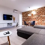 With Parking Space Palit, Rab - 23622 Apartamento Rab Town