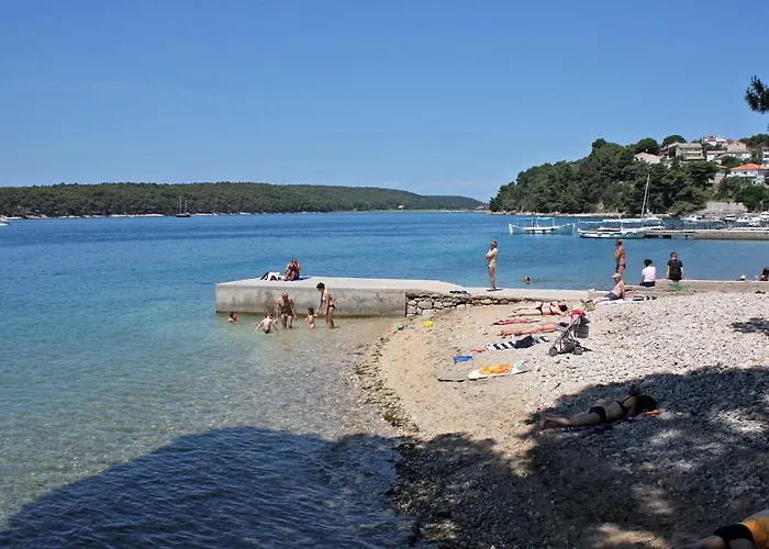 Appartamento With Parking Space Palit, Rab - 23622 Rab Town
