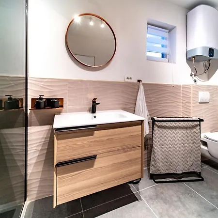 Apartment With Parking Space Palit, Rab - 23622