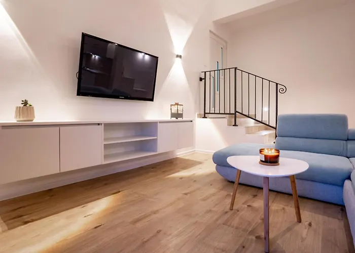 Apartman With Parking Space Palit, Rab - 23622