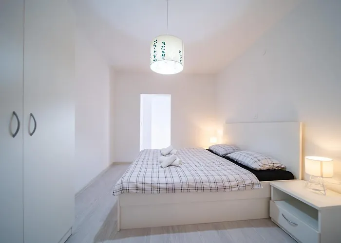 Apartament With Parking Space Palit, Rab - 23622
